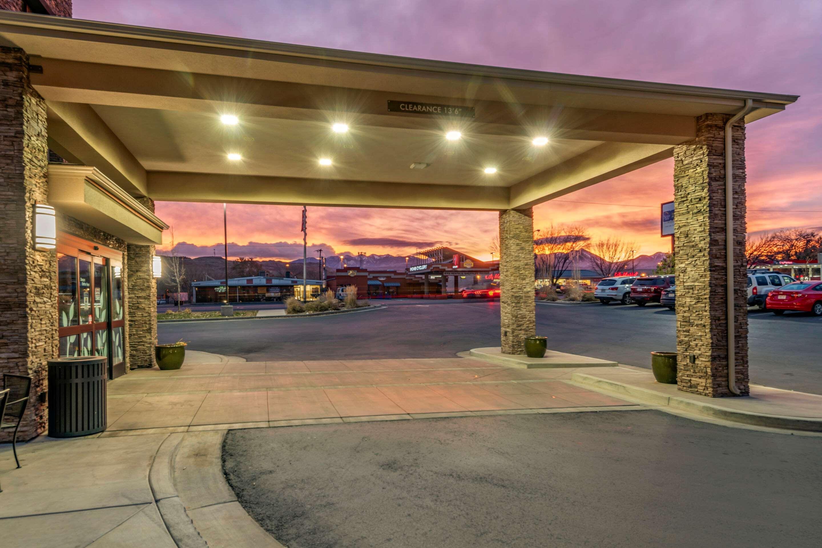 Sleep Inn & Suites Moab Near Arches National Park Exterior photo